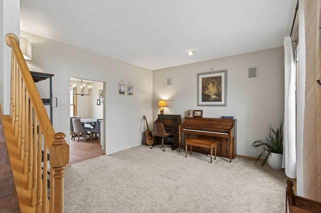 7319 Fawn Hill Road, Chanhassen, MN 55317