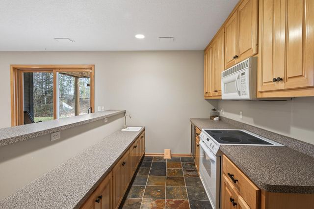 7319 Fawn Hill Road, Chanhassen, MN 55317