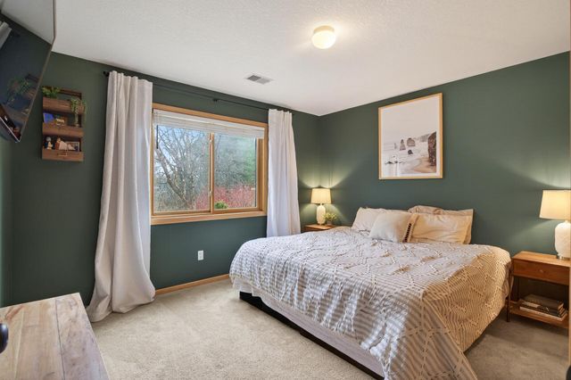 7319 Fawn Hill Road, Chanhassen, MN 55317