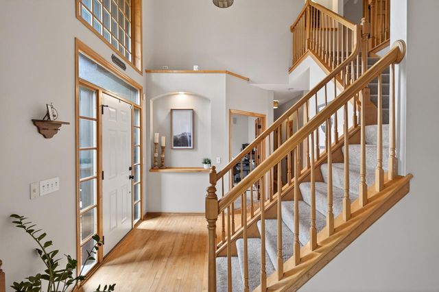 7319 Fawn Hill Road, Chanhassen, MN 55317