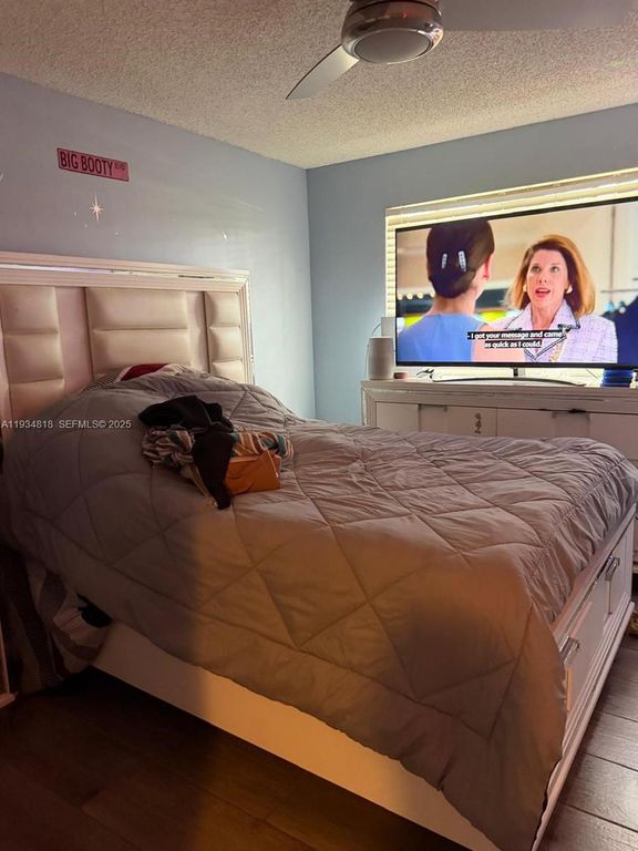 Image 10 of property listing at Address unavailable.