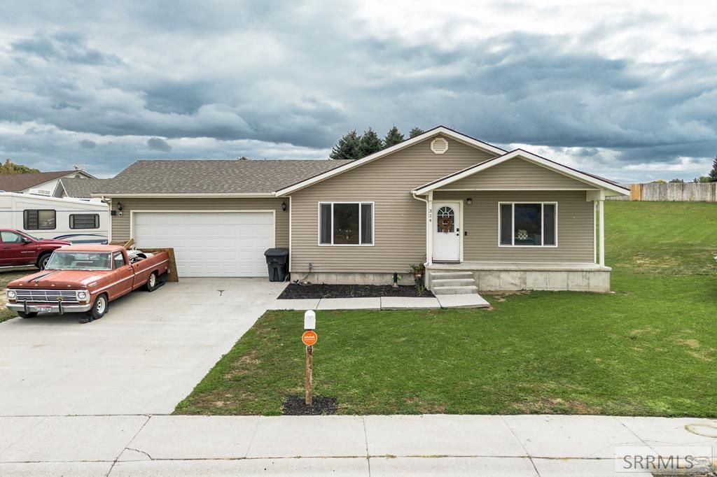 Image 1 of property listing at 324 Autumn Way, American Falls, ID 83211