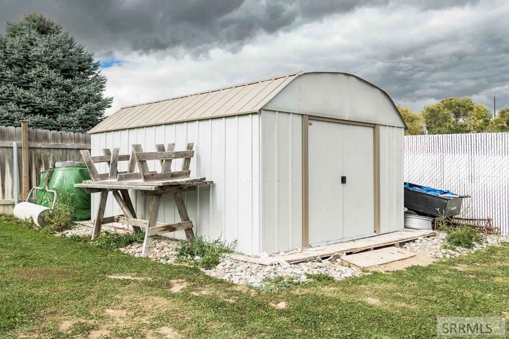 Image 25 of property listing at 324 Autumn Way, American Falls, ID 83211