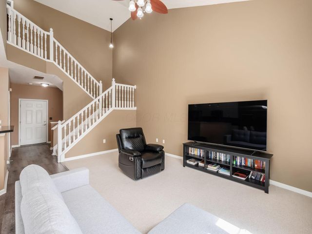 786 Spring Valley Drive, Lewis Center, OH 43035