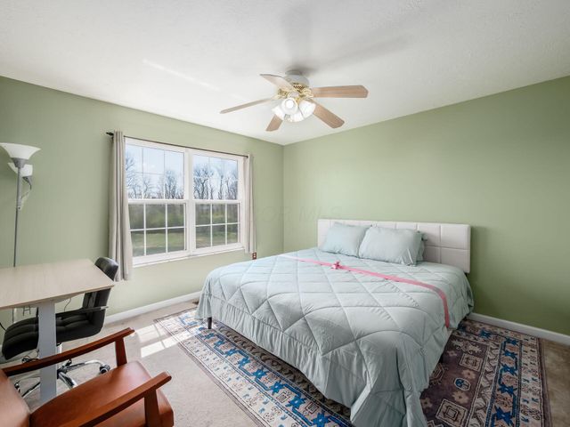 786 Spring Valley Drive, Lewis Center, OH 43035
