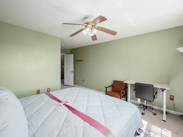 786 Spring Valley Drive, Lewis Center, OH 43035