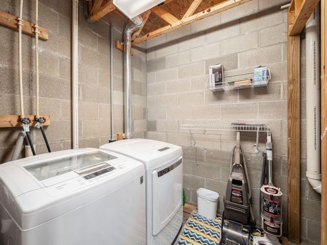 786 Spring Valley Drive, Lewis Center, OH 43035
