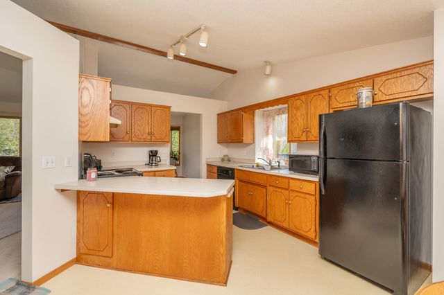 1105 Apgar Street S, Shakopee, MN 55379