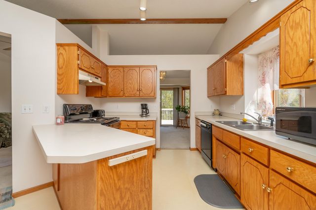 1105 Apgar Street S, Shakopee, MN 55379