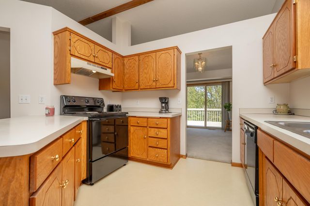 1105 Apgar Street S, Shakopee, MN 55379