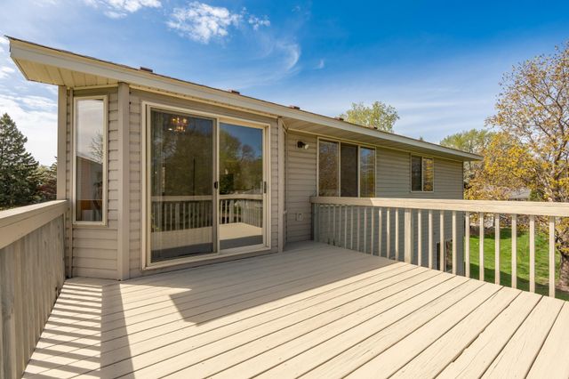 1105 Apgar Street S, Shakopee, MN 55379