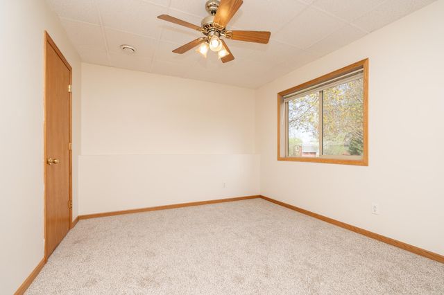 1105 Apgar Street S, Shakopee, MN 55379