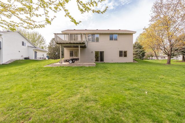 1105 Apgar Street S, Shakopee, MN 55379
