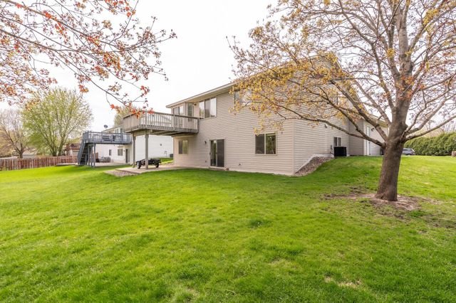 1105 Apgar Street S, Shakopee, MN 55379