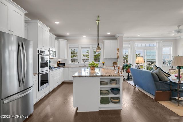 5 Halfmoon Court 905, Highlands, NJ 07732