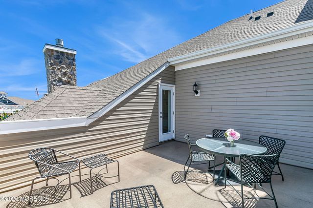 5 Halfmoon Court 905, Highlands, NJ 07732
