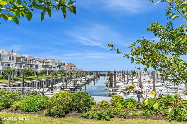 5 Halfmoon Court 905, Highlands, NJ 07732