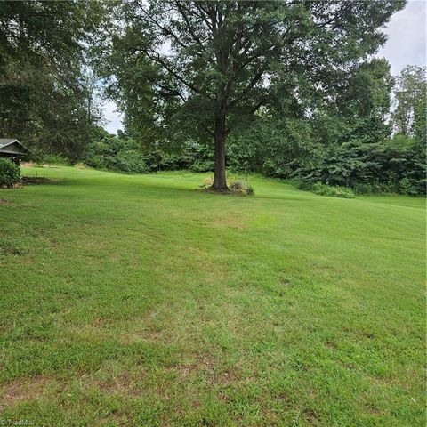 1739 Denny Road, King, NC 27021