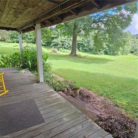 1739 Denny Road, King, NC 27021