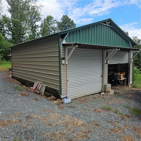 1739 Denny Road, King, NC 27021