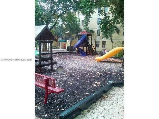 1805 W 56th Street 412, Hialeah, FL 33012