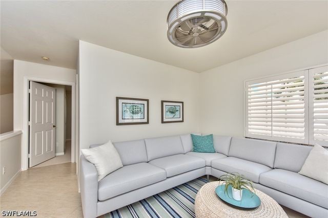 1705 Marsh RUN, Naples, FL 34109