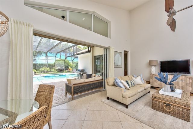 1705 Marsh RUN, Naples, FL 34109