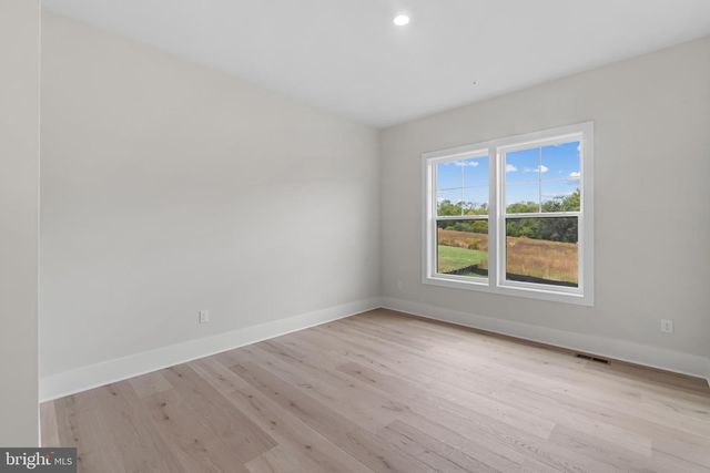 1002 MARSHALLS DR, Upper Marlboro, MD 20774