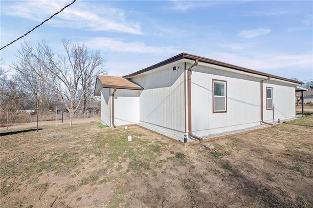 710 Elliott Street, Buckner, MO 64016