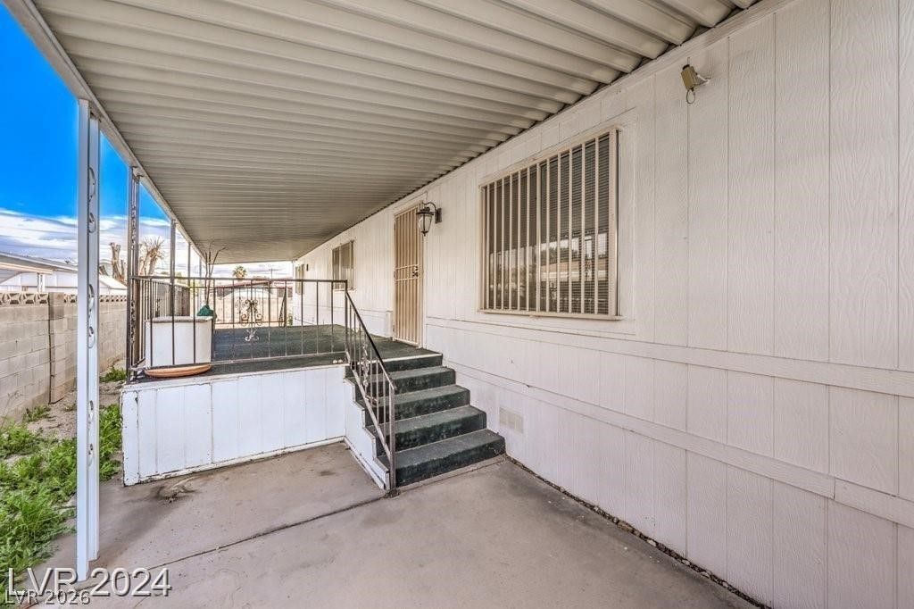 3350 Isle Royale Drive, Las Vegas, NV 89122 — photo 4