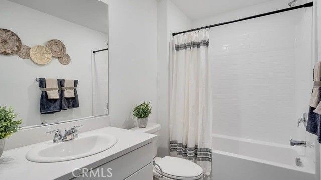 7467 Bucknell Avenue, Hesperia, CA 92345