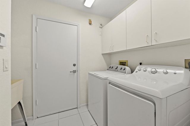 6226 Water Lilly Lane, Boynton Beach, FL 33437