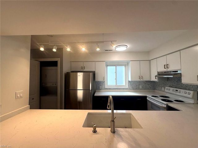 2316 Starfish Rd Apt 202, Virginia Beach, VA 23451