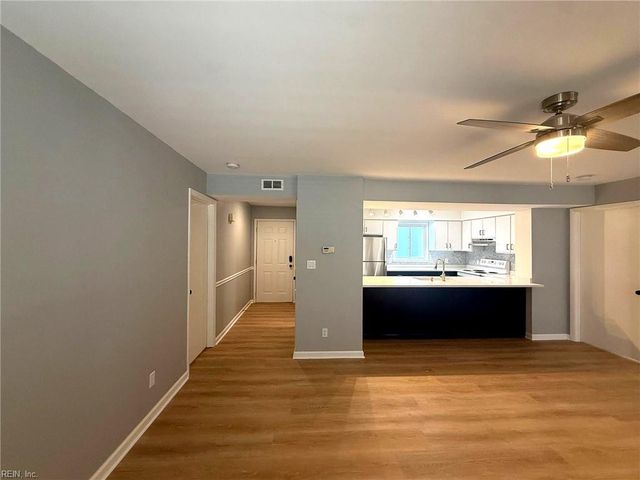 2316 Starfish Rd Apt 202, Virginia Beach, VA 23451