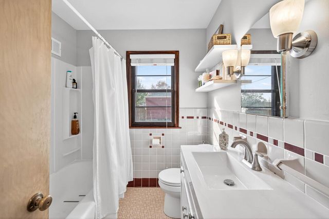 5756 25th Avenue S, Minneapolis, MN 55417