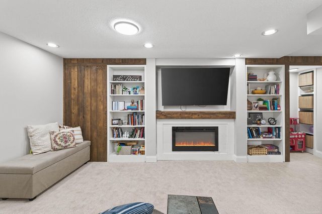 5756 25th Avenue S, Minneapolis, MN 55417