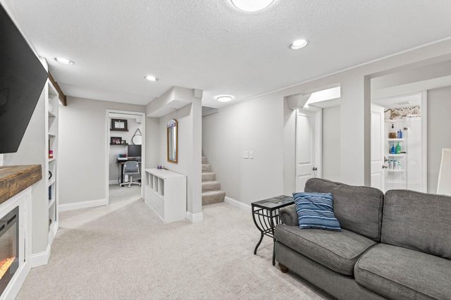 5756 25th Avenue S, Minneapolis, MN 55417