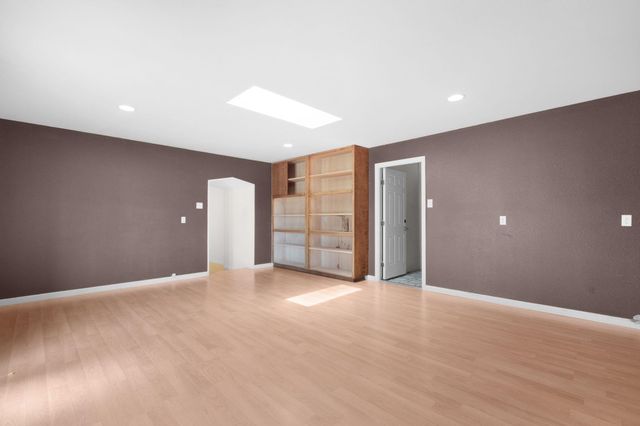 2025 Forest TRL, Kingsland, TX 78639