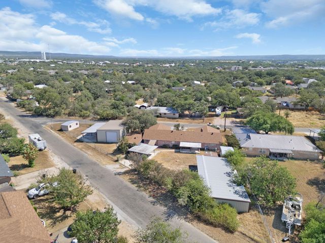 2025 Forest TRL, Kingsland, TX 78639