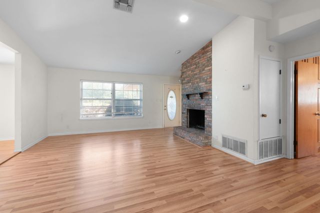 2025 Forest TRL, Kingsland, TX 78639