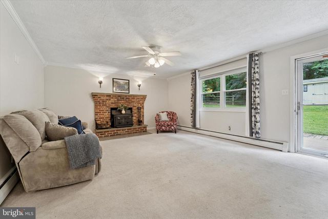 1002 S CALN MEETINGHOUSE RD, Coatesville, PA 19320