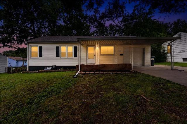 16703 E 2 Street N, Independence, MO 64056