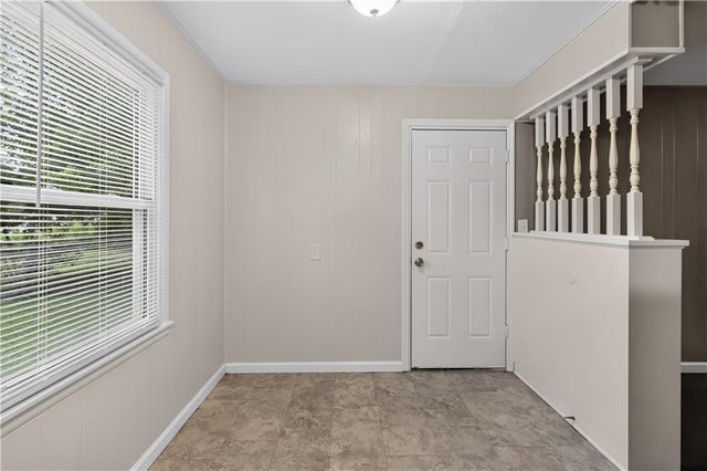 16703 E 2 Street N, Independence, MO 64056