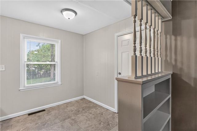 16703 E 2 Street N, Independence, MO 64056