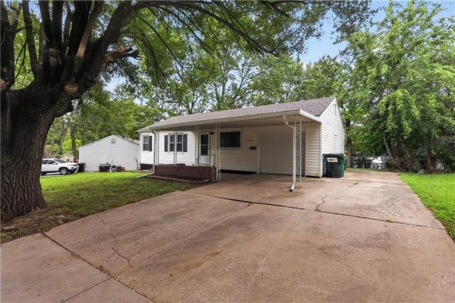 16703 E 2 Street N, Independence, MO 64056