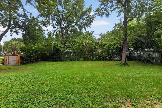16703 E 2 Street N, Independence, MO 64056
