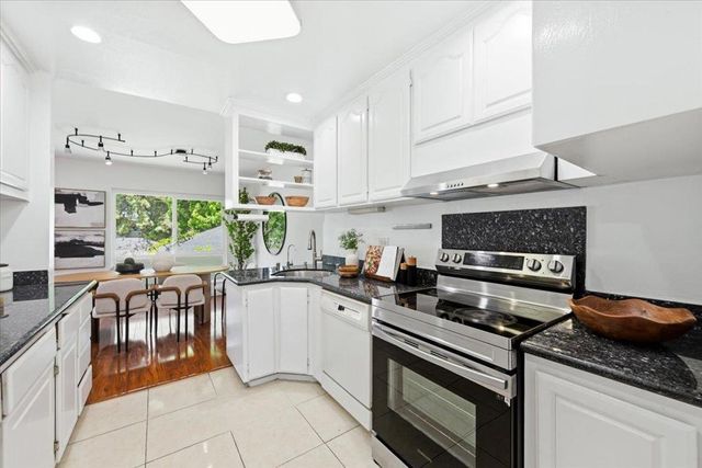 121 Buckingham Drive 50, Santa Clara, CA 95051