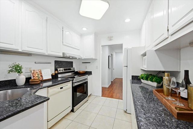 121 Buckingham Drive 50, Santa Clara, CA 95051