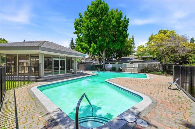 121 Buckingham Drive 50, Santa Clara, CA 95051