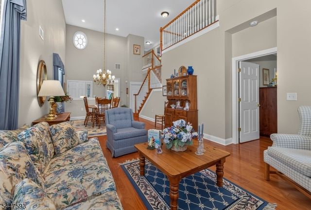 87 Saratoga Ct, Franklin Twp., NJ 08873
